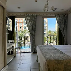 https://il-campanario-vista-para-a-piscina.santa-catarina-brasil.com